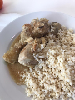 Una foto de Pollo al huevo (pepitoria)