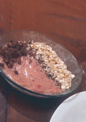 Una foto de Helado vegano de frutilla y banana ✨🥰