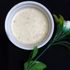 A picture of Hari chutney.