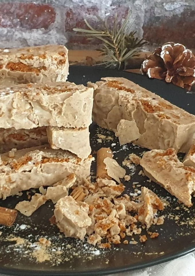 Una foto de Turrón de galletas speculoos