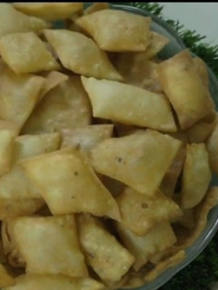 அரிசி மாவு ஸ்நாக்ஸ்/ rice flour snacks recipe in tamil செய்முறை முக்கிய புகைப்படம்