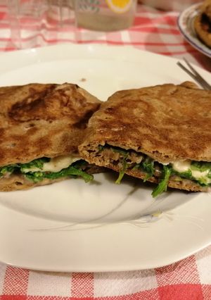 Foto di Calzone ai 7 cereali in padella
