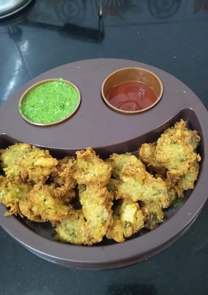 ફરાળી  ભજીયા રેસીપી મુખ્ય ફોટો