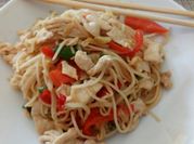 A picture of garlic chicken bean sprouts