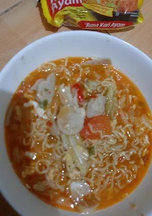 Foto resep IndoMie Kari Ayam Spesial Komplit
