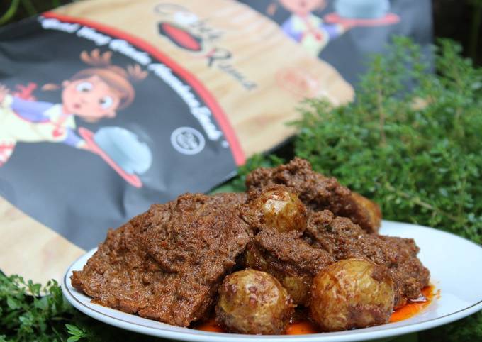 Rendang Daging with Baby Potatoes (Kentang Kecil)