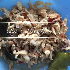 A picture of 09. Ayam Suwir Pedas.