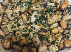Foto di Insalata di cozze con prezzemolo aglio