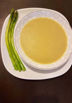 Une photo de Soupe d'épluchures d'asperges