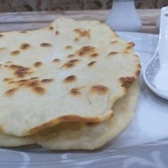 A picture of Naan Bread.