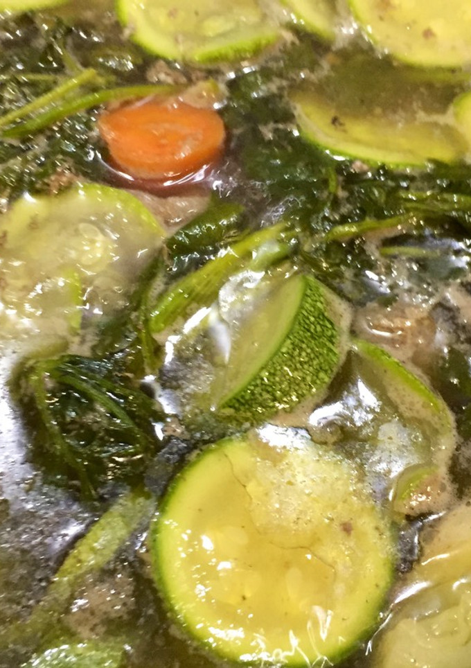 Una foto de Caldo de res 🍲