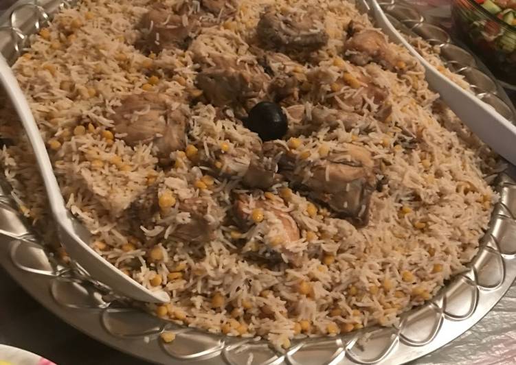 رز بالحمص بالدجاج
