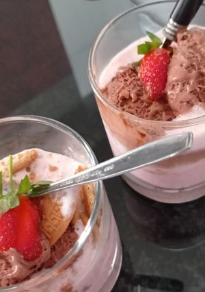 Foto resep Milkshake strowberi cream coklat biskuit