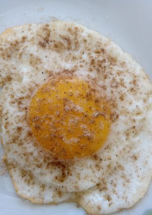 Foto resep Telur Ceplok Setengah Matang Solusi Sarapan Praktis