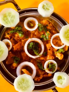 वांगे बटाटा भाजी (vange batata bhaji recipe in marathi) रेसिपी चे मुख्य फोटो