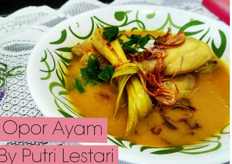 Opor Ayam (lembut dan pedas)