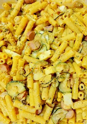 Foto di Insalata di pasta ricca estiva