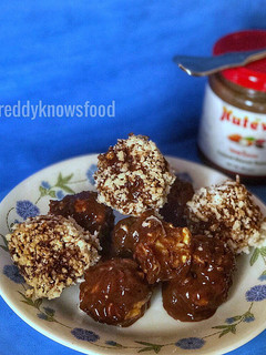 A picture of Chocolaty Vegan Energy Balls.