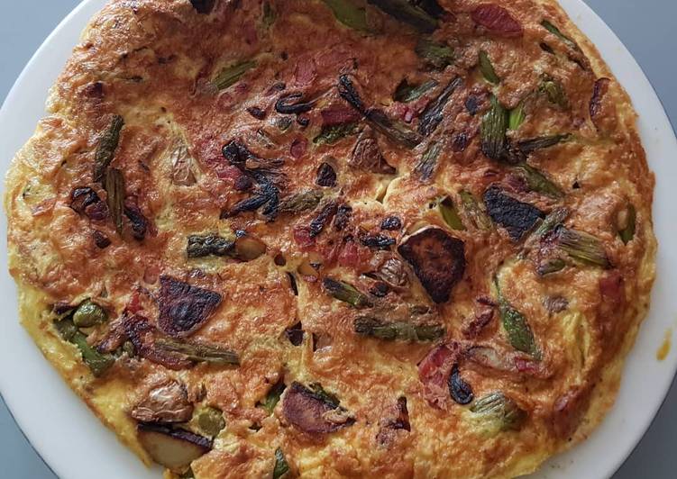 Recipe: Yummy Omelette aux asperges vertes,pommes de terre,lardons et
oignons
