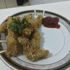Crisp coated chicken chunks A picture of Crisp coated chicken chunks.