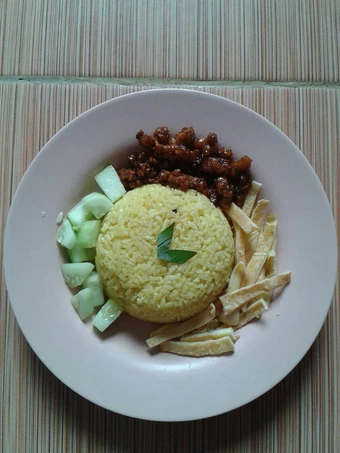 Cara Sederhana Membuat Resep  Nasi Kuning Rice Cooker (praktis untuk sarapan) yang Bisa Manjain Lidah, Lezat Sekali