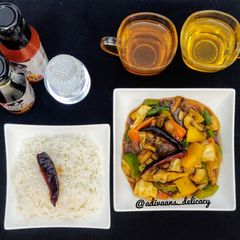 A picture of Schezwan curry.