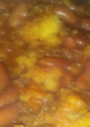A picture of Homemade chilli & Cornbread.