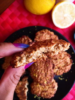 Una foto de Galletas de avena, limón y miel