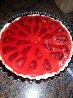 Una foto de Tarta de frutillas sin huevo