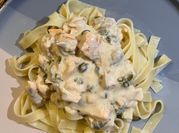 Una foto de salsa de mostaza para pasta