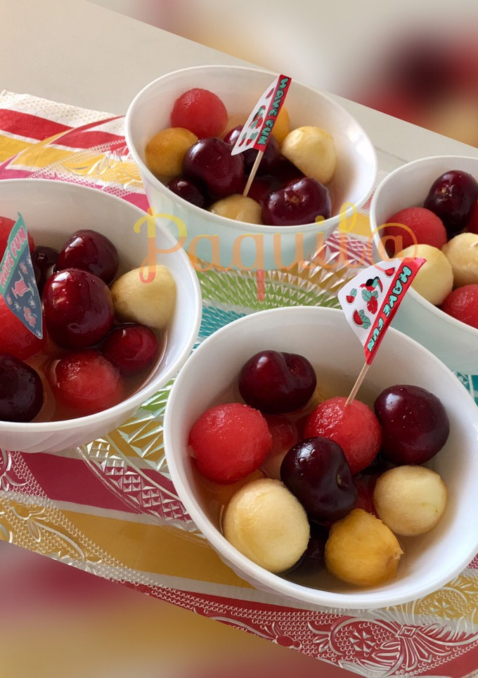 Una foto de Macedonia 🍒🍉🍎🍑con almíbar de manzana 🍏casero
