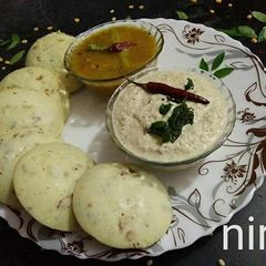 A picture of Kanchipuram idli.