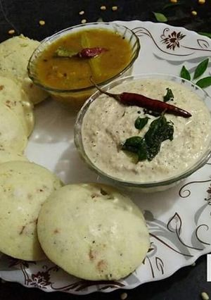 A picture of Kanchipuram idli.