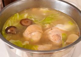 白蘭氏雞精蒜香菇菇高麗菜雞湯