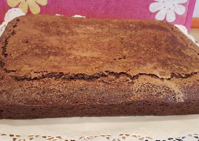 Bizcocho coca de llanda con sabor a brownie en Thermomix Receta de carmen  navarro izquierdo- Cookpad