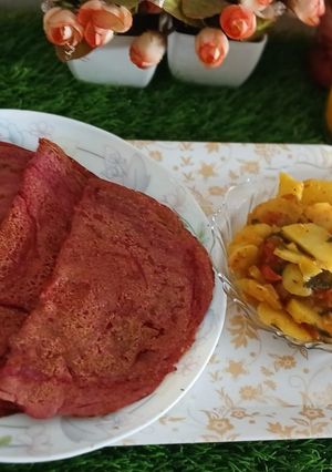 A picture of Beetroot oats dosa.