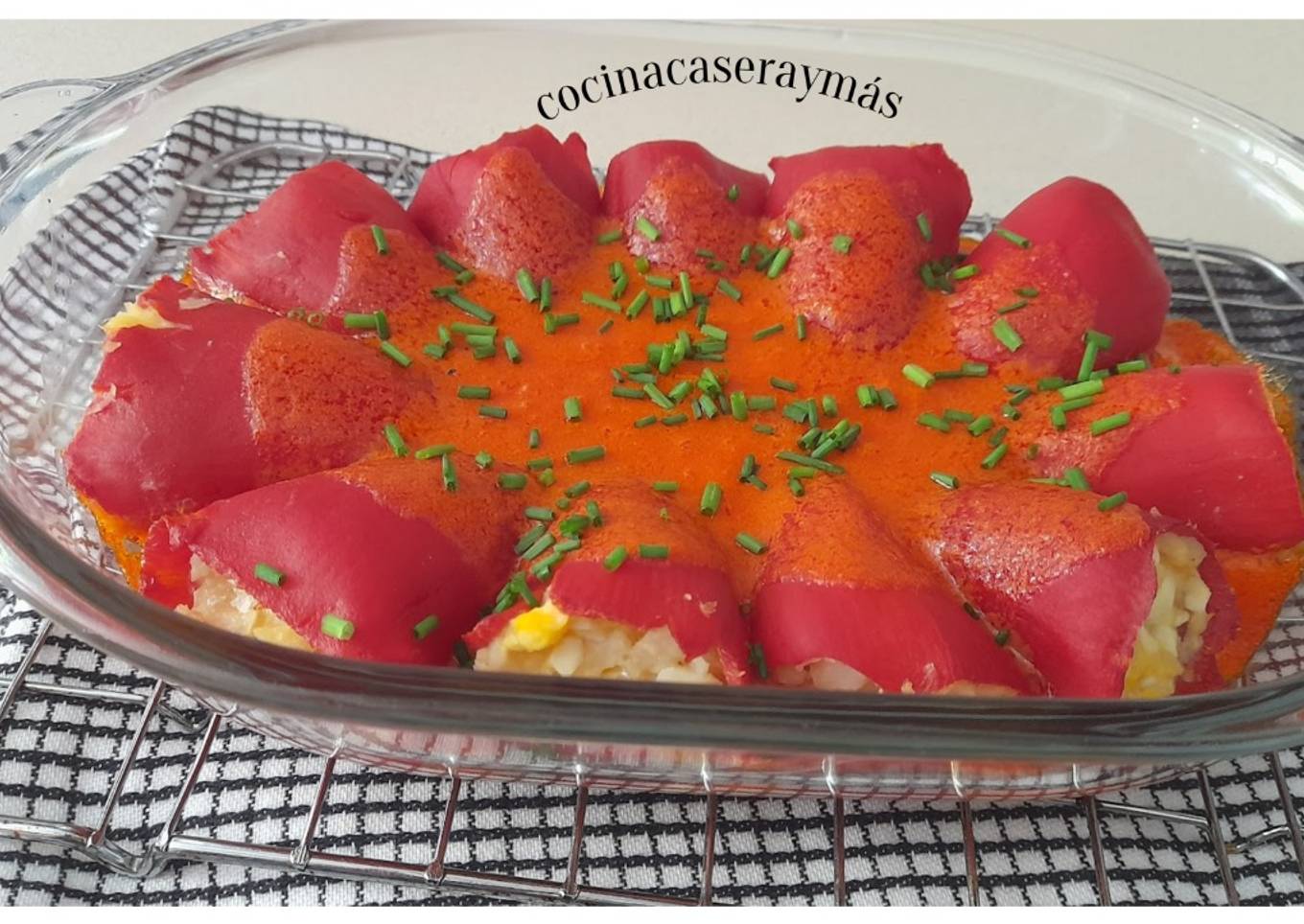 Pimientos del piquillo rellenos de bacalao