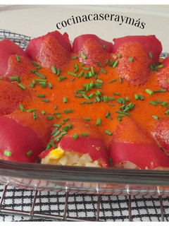 Una foto de Pimientos del piquillo rellenos de bacalao