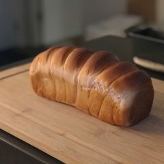 Sweet purple potato bread loaf (using tongzhong recipe) A picture of Sweet purple potato bread loaf (using tongzhong recipe).
