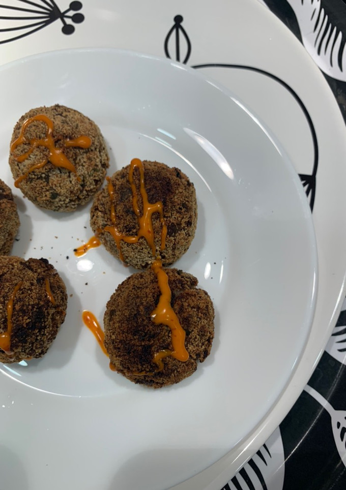 Una foto de Croquetas veganas de berenjena