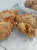 Curry Puff/ karipap pusing/ pastel singapore ^_^ bonus Roti Maryam