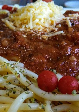Una foto de Espaguettis a la bolognesa con morcilla!