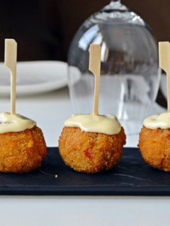 Una foto de Croquetas de arroz