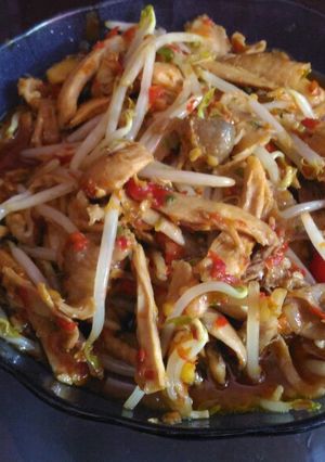 Foto resep Tumis ayam suwir dan toge