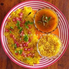 A picture of Nagpuri Poha with Tari.