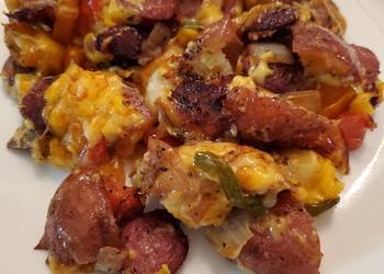 How to Prepare Appetizing Cheesy Sausage and Potato Bake