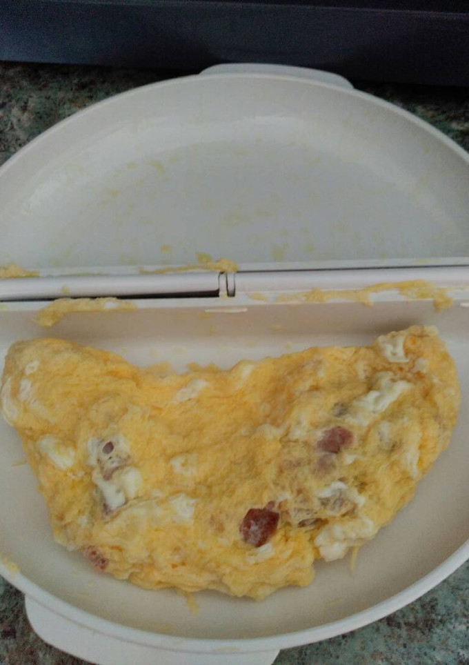 Una foto de Tortilla de jamón en microondas