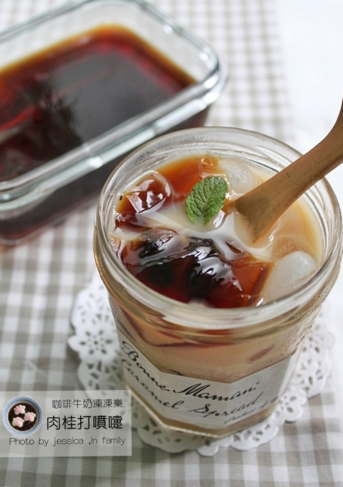【肉桂打噴嚏】夏日冰品☃咖啡牛奶凍凍樂 的食譜成品照片