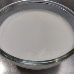 A picture of Low fat creme fraiche.
