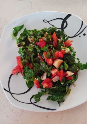 Una foto de Ensalada de acelgas